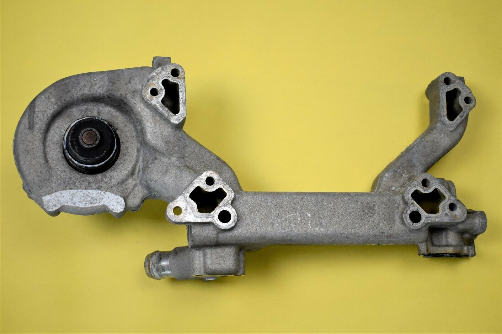 (image for) 1994 CADILLAC ELDORADO WATER PUMP HOUSING